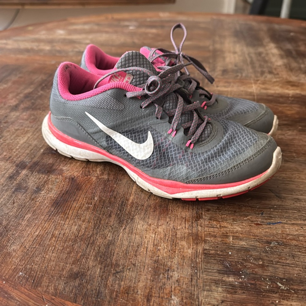Size 7.5 nikes